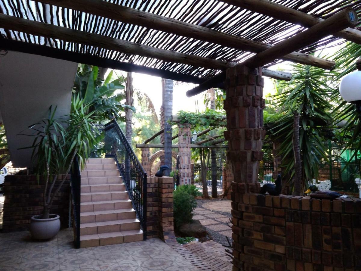 A Knights Rest Guesthouse Pretoria Exterior photo