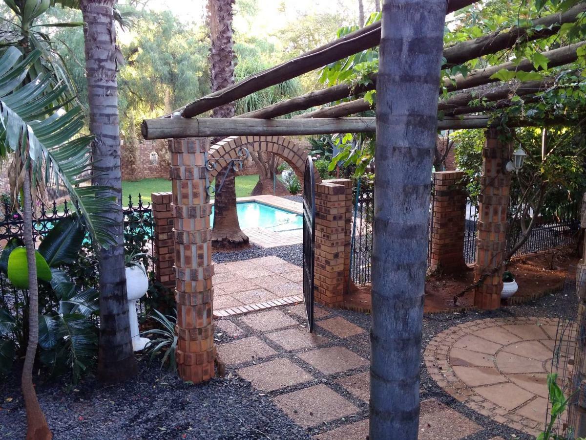A Knights Rest Guesthouse Pretoria Exterior photo