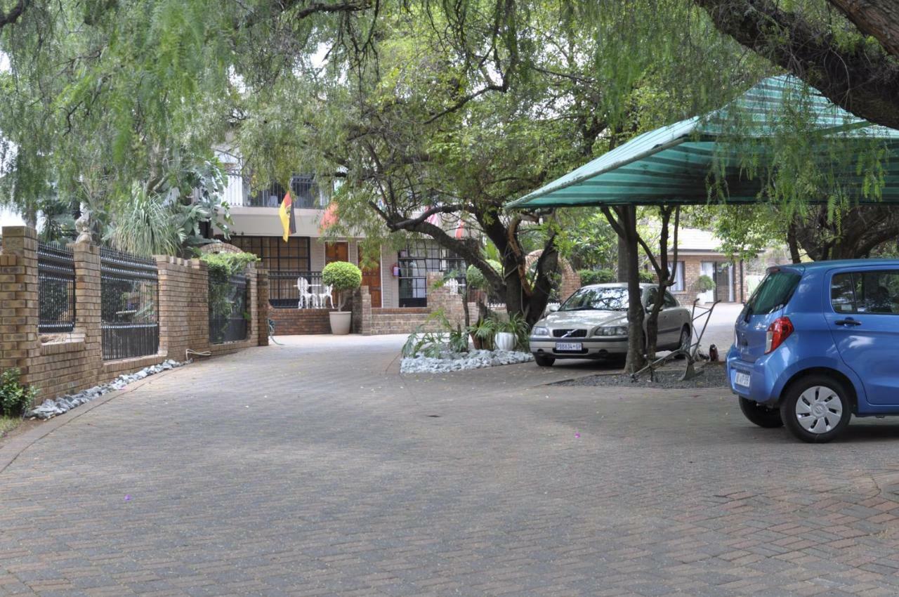 A Knights Rest Guesthouse Pretoria Exterior photo